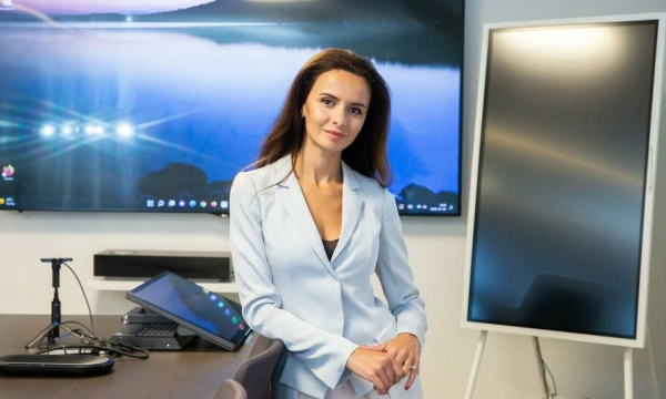 Rena Saribekian, „Synergy Finance“ santykių su klientais vadovė. Juditos Grigelytės (VŽ) nuotr.