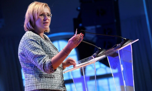 Corina Cretu, už regionus atsakinga Europos Komisijos narė. Jono Ekstromerio („TT News“ / „Scanpix“) nuotr.