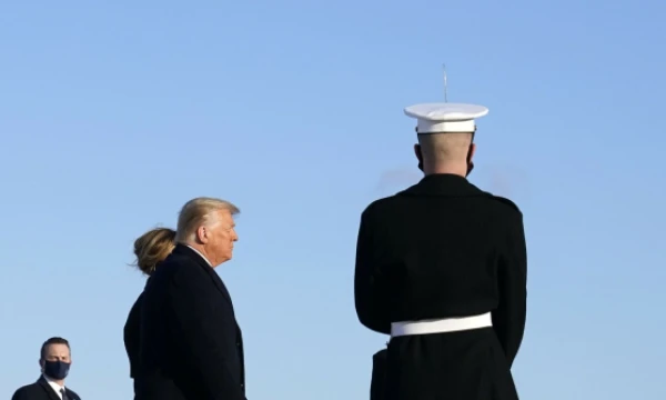 D. Trumpas palieka Baltuosius rūmus. Liucijos Zubrutės (VŽ) nuotr.