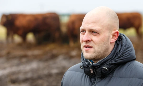 Mantas Vaitelis, veislinių mėsinių galvijų augintojas, neabejoja puikiomis pasirinktos srities perspektyvomis.
Vladimiro Ivanovo (VŽ) nuotr.