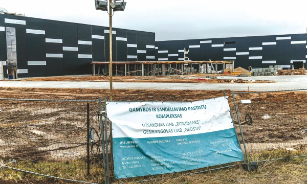 Satoma  „Dominari“ baldų gamykla Panevėžyje – vienas iš daugelio investicijų į naujus gamybos pajėgumus pavyzdžių, kurie prisidės prie eksporto didėjimo. Vladimiro Ivanovo (VŽ) nuotr.