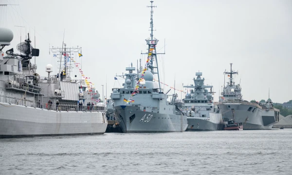 NATO pratybose „Baltops“ dalyvavę karo laivai Kylio uoste. Jono Walzbergo (DPA/„Scanpix“) nuotr.
