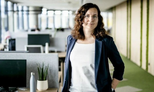 Vitalija Barzdėnė, „Tele2” Kontaktų centro vadovė: „Investuojame į technologijas tam, kad jos įgalintų konsultantus teikti kompleksiškas, profesionalias konsultacijas ir būti šalia kliento, kai jam to reikia“.