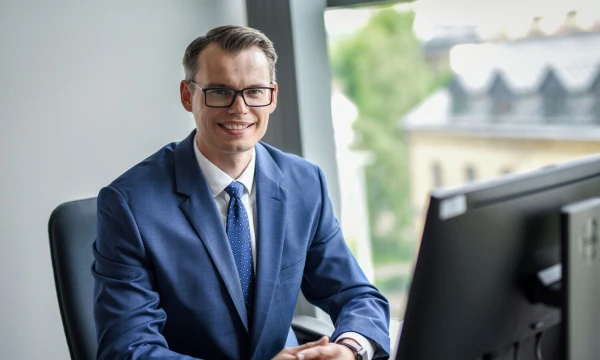 Ramūnas Dešukas, Šiaulių banko specialiųjų aktyvų departamento direktorius