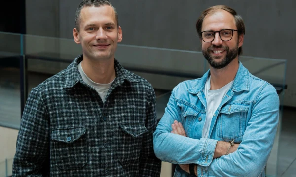 Martynas Gudonavičius (kairėje), vienas „Trafi“ įkūrėjų, ir Mindaugas Juška, vienas „Flanco“ įkūrėjų. „Tesonet“ nuotr.