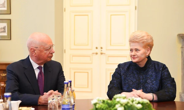 Prezidentė Dalia Grybauskaitė Vilniuje susitiko su Pasaulio ekonomikos forumo Davose įkūrėju ir valdybos pirmininku Klausu Schwabu. Roberto Dačkaus (Prezidento kanceliarija) nuotr.  