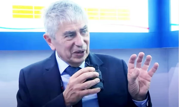 Marcas Rocchi, buvęs „Ommic“ vadovas, konferencijoje Kinijoje 2018 m. FT ekrano nuotr. iš „YouTube“ paskelbto M. Rocchi interviu.
