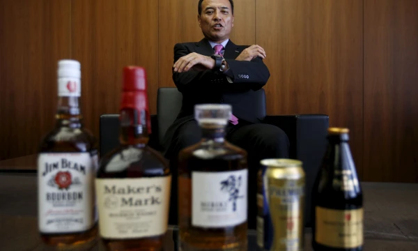 Takeshi Niinami, „Suntory Holdings“ vykdomasis direktorius: „Buvo neaišku, kas vadovauja. Pasakiau p. Mattui, kad esu visos „Suntory Holdings“ bosas.“ Toru Hanai („Reuters“ / „Scanpix“) nuotr.