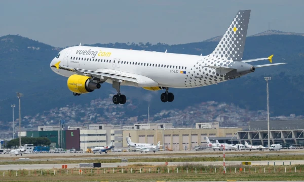 „Vueling“ oro bendrovės lėktuvas. AFP/“Scanpix“ nuotr.