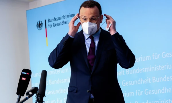 Vokietijos sveikatos ministras Jensas Spahnas. Michele Tantussi („Reuters“ / „Scanpix“) nuotr. 