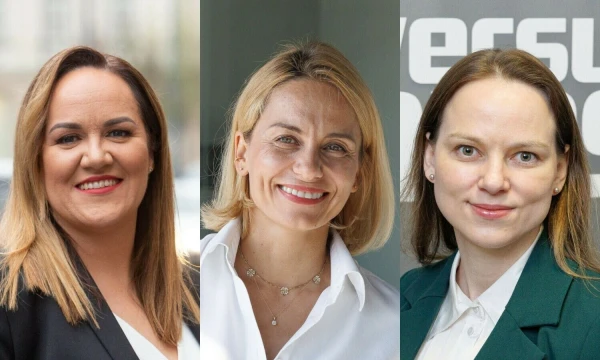 G. Štuopė, „Vivus Finance“ vadovė, J. Petrauskienė, nepriklausoma valdybų narė, S. Pranckėnaitė, „Moore Mackonis“ partnerė, ISM vadybos ir ekonomikos universiteto ekonomikos doktorantė. Manopinigai.lt koliažas.