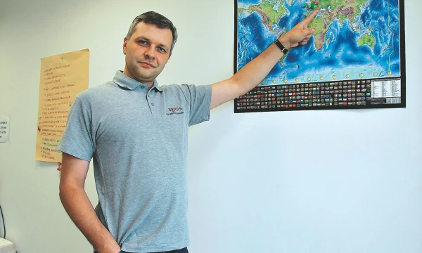 Ponas Kaukėnas pripažįsta, kad iš nuosavų sprendimų bendrovė tegauna vos kelis procentus pajamų, didžiausius piniginius srautus kuria projektai, vykdomi per partnerius, ir specialistų samda.
Indrės SEsartės (VŽ) nuotr.