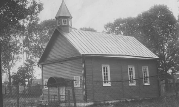 Totorių mečetė XX a. pradžioje prie Lukiškių aikštės. Lietuvos totorių archyvinė nuotrauka iš Alberto Kazlausko knygos „Vilniaus gatvės gyvos“.