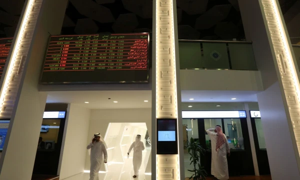Investors are seen at the Dubai International Financial Market, in Dubai, UAE  April,16, 2018. REUTERS/Satish Kumar