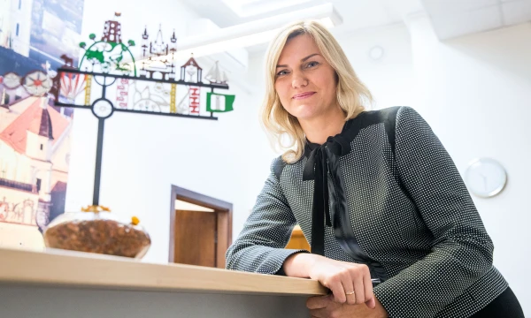 Rasuolė Andrulienė, Valstybinio turizmo departamento Turizmo plėtros skyriaus vedėja: „2016 m. tikslas – mažinti mūsų turizmo sektoriaus priklausomybę nuo kaimyninių šalių, didinant turistų skaičių iš prioritetinių  turizmo rinkų – Vokietijos, Jungtinės Karalystės, Italijos, Švedijos, Norvegijos ir Prancūzijos“.
Juditos Grigelytės nuotr.