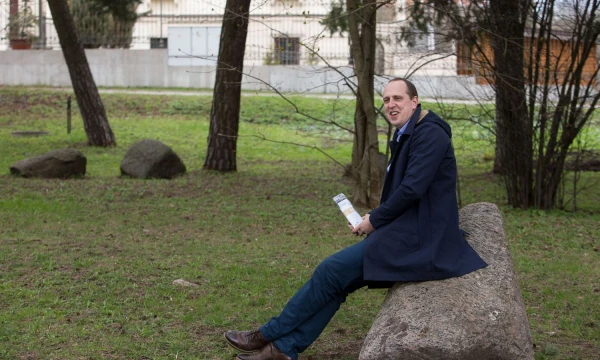 Erikas Treskovskis, „Probiomo“ vadovas, nurodo, kad pirmiausia sausaisiais maisto produktais bus prekiaujama vietose rinkoje, paskui būtų ieškoma klientų Baltijos šalyse. Vladimiro Ivanovo (VŽ) nuotr.