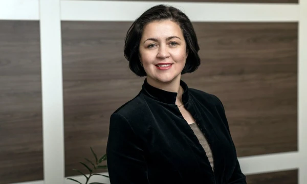 „Jei įmonė apsisprendė investuoti į IT sprendimus, tačiau neturi atliekamų resursų šioms investicijoms, patariama pasidomėti finansavimo sąlygomis banke“, – ragina Goda Butkienė, Šiaulių banko Finansavimo paslaugų vystymo departamento direktorė. Bendrovės nuotr. 