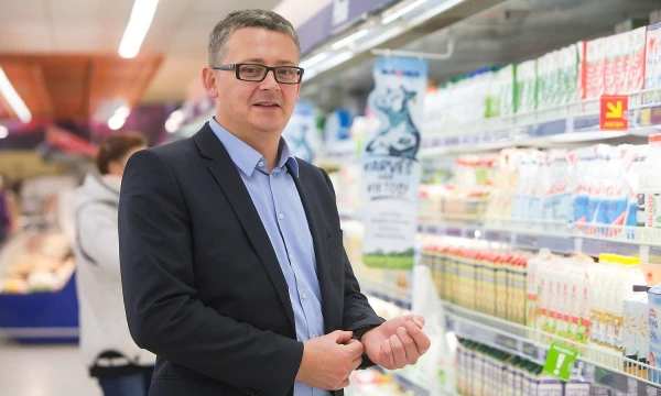 Savitarnos kasas renkasi maždaug penktadalis visų pirkėjų, tad ir kitais inovatyviais sprendimais veikiausiai naudotųsi panašus pirkėjų procentas, svarsto Žydrūnas Valkeris.
Juditos grigelytės (VŽ) nuotr. Savitarnos kasas renkasi maždaug penktadalis visų pirkėjų, tad ir kitais inovatyviais sprendimais veikiausiai naudotųsi panašus pirkėjų procentas, svarsto Žydrūnas Valkeris.
Juditos grigelytės (VŽ) nuotr.