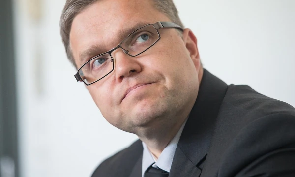 Vitas Vasiliauskas, Lietuvos banko valdybos pirmininkas, sako, kad beveik visi bankai numato, jog kitąmet paskolins daugiau, nei grįš anksčiau suteiktų paskolų. Juditos Grigelytės (VŽ) nuotr.