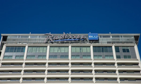 „Radisson Blu“ iškaba. Juditos Grigelytės (VŽ) nuotr.