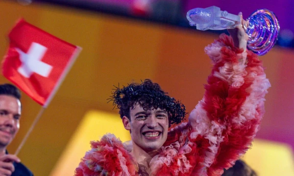 2024-ųjų „Eurovizijos“ laimėtojas, Šveicarijos atstovas Nemo. Jenso Büttnerio (dpa / „Scanpix“) nuotr.