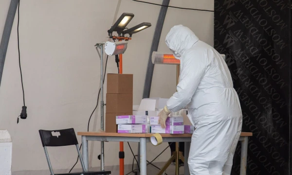 Mobilus koronaviruso patikros punktas Vilniuje. Juditos Grigelytės (VŽ) nuotr.