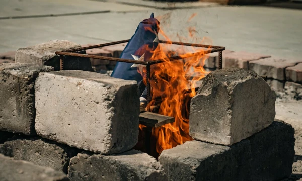Deganti JAV vėliava Vašingtone. „Scanpix“ nuotr.
