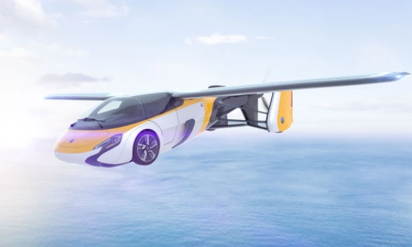 Slovakijos bendrovės „AeroMobil“ elektra varoma skraidanti asmeninė transporto priemonė. 
Bendrovės nuotr.