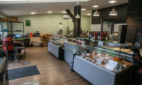 „Mėsos taškas“, krautuvėlė Tauragėje. Vladimiro Ivanovo (VŽ) nuotr.