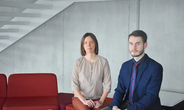 „Gruppo FOS Lithuania“ vadovė Rosita Makauskienė ir projektų inžinierius, tyrėjas Mantas Mikulėnas. VšĮ „Kauno mokslo ir technologijų parko“ nuotr.
