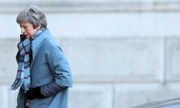 Antradienį JK parlamentarai balsuos ir dėl Theresos May, JK premjerės, siūlomo „plano B“. Hannah Mckay („Reuters“ / „Scanpix“) nuotr. 