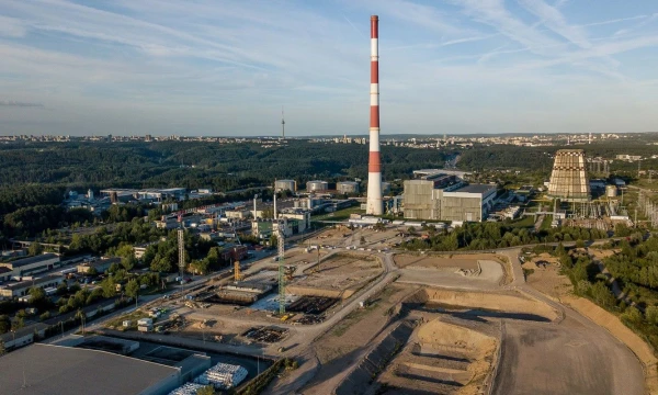 350 mln. Eur vertės Vilniaus kogeneracinė jėgainė statoma Gariūnuose. Vladimiro Ivanovo (VŽ) nuotr.