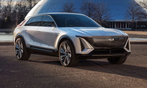 „Cadillac Lyriq“ elektromobilis. Gamintojo nuotr.