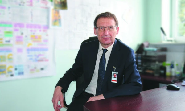 Jurij Turočkin, IAE Radioaktyviųjų atliekų tvarkymo skyriaus vadovas: „Komplekso veiklos tikslas – IAE eksploatavimo metu sukauptų ir išmontavimo metu pagaminamų, o taip pat kitų įmonių pagamintų kietųjų RA atliekų kiekio mažinimas.“