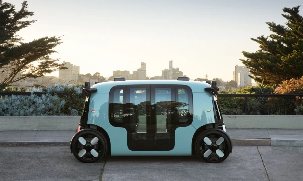 „Zoox L5“ robotizuotas taksi automobilis. „Zoox“ nuotr.