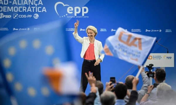 Europos Komisijos pirmininkė ir pagrindinė EPP frakcijos kandidatė Ursula von der Leyen. Patricios De Melo Moreiros (AFP / „Scanpix“) nuotr.