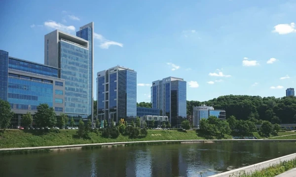 Bendrovės vizualizacija.