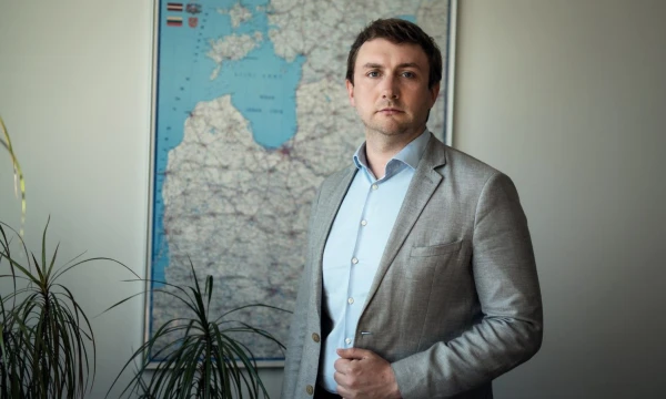 Anot Vytauto Zulono, IT sprendimų ir paslaugų UAB „Atea“ tinklų ir saugumo grupės vadovo, investuojant į naujausias technologijas, saugančias nuo kibernetinių atakų, verslui nereikėtų pamiršti, kad didžiausia kibernetinės saugos spraga išlieka žmogus. Ryčio Galadausko nuotr. 
