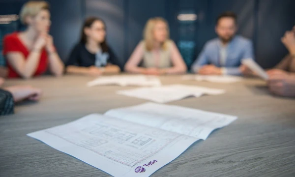 Ypatingą dėmesį „Telia“ skiria dideliems strateginiams tiekėjams, kurių sukuriamos CO2 emisijos daro didelę įtaką ir pačios įmonės pėdsako skaičiavimui.