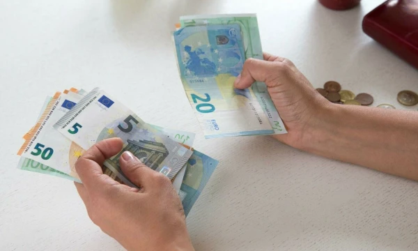 Kitų metų biudžetu numatoma didinti pensijas, socialines išmokas, minimalią algą, neapmokestinamąjį pajamų dydį. Juditos Grigelytės (VŽ) nuotr.