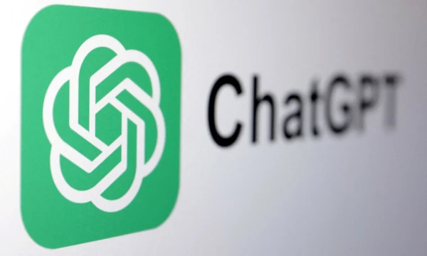 „ChatGPT“, žinomiausias „OpenAI“ produktas. Dado Ruvičiaus („Reuters“ / „Scanpix“) nuotr.