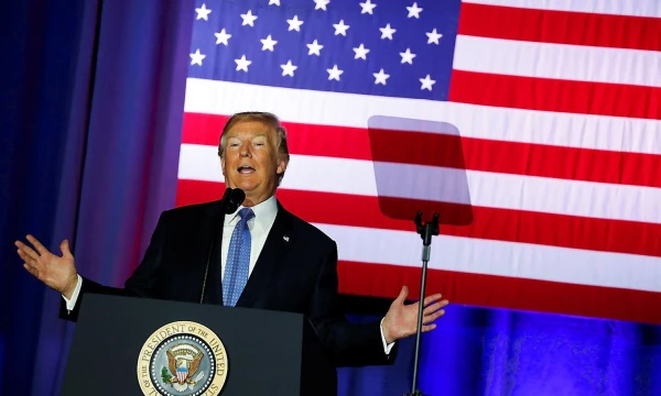 Donaldas Trumpas, JAV prezidentas, pateikia savo mokesčių pakeitimų pasiūlymus Indianapolio mieste. Jonathano Ernsto („Reuters“ / „Scanpix“) nuotr.