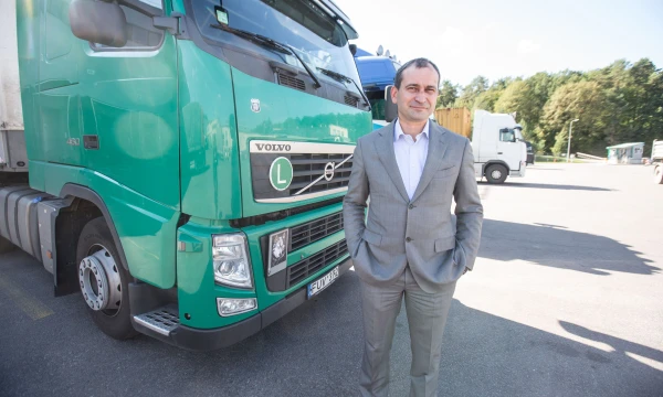 Vaidotas Vyšniauskas, UAB „Transimeksa“ vykdomasis direktorius: „Kiekvienas apribojimas naikina lankstumą. Kuo daugiau apribojimų, tuo kai kam paprasčiau, gal administruoti valstybinėms įstaigoms, bet verslui tai yra praradimas.“
Juditos Grigelytės (VŽ) nuotr.