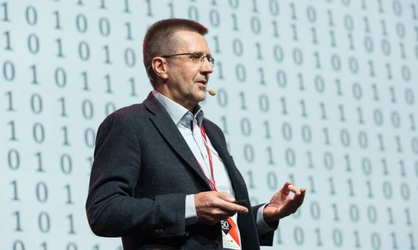 Vilniaus universiteto profesorius Virginijus Šikšnys.