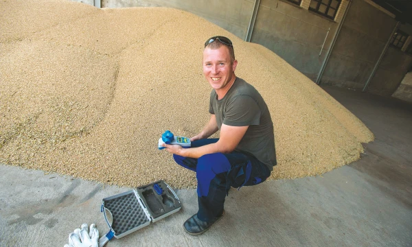 Dainius Šlaustas, Kėdainių rajono Šėtos miestelio ūkininkas: „Dabartinė grūdų kaina dar leidžia dirbti pelningai.“
Vladimiro Ivanovo (VŽ) nuotr.