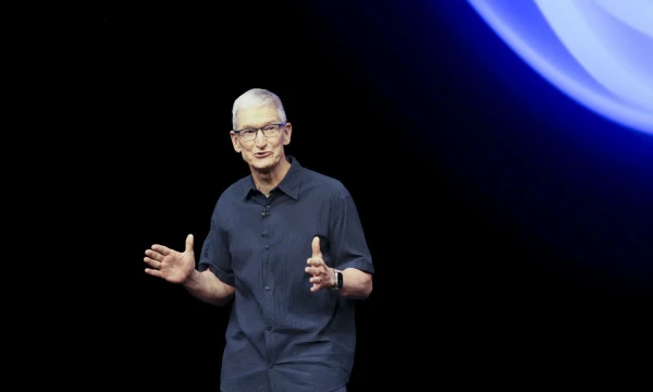 Timas Cookas, „Apple“ vadovas, naujų produktų pristatymo renginyje rugsėjo 9 d. Julianos Yamados („AP Photo“ / „Scanpix“ nuotr.)