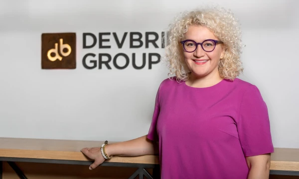 JAV programavimo paslaugų įmonėje „Devbridge“ komunikacijos direktorės pareigas pradėjo eiti Rasa Petruškevičiūtė. 