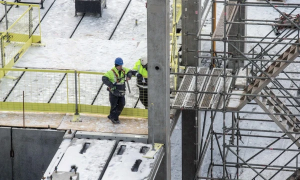 Statybos Vilniaus Saltoniškių gatvėje. Juditos Grigelytės (VŽ) nuotr.