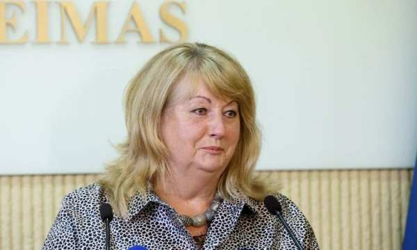 Parlamentinių partijų atstovai Seime pasirašė susitarimą dėl švietimo. Juditos Grigelytės (VŽ) nuotr.