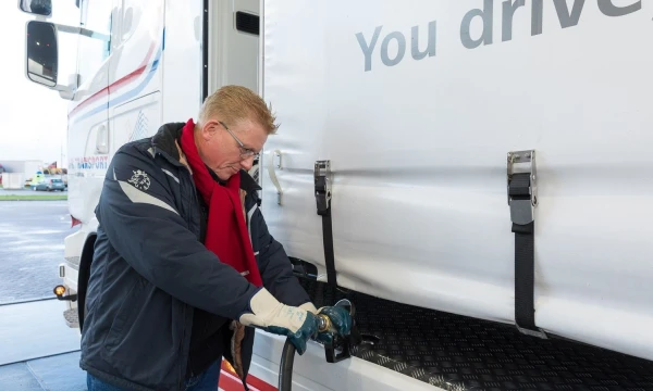 Tarptautinės kelių transporto sąjungos (IRA) tyrimai rodo, kad jau dabar Europoje kas penkta vilkiko kabina yra laisva, o per keletą metų ši problema padvigubės – stigs apie 40% tolimojo transporto vairuotojų.
